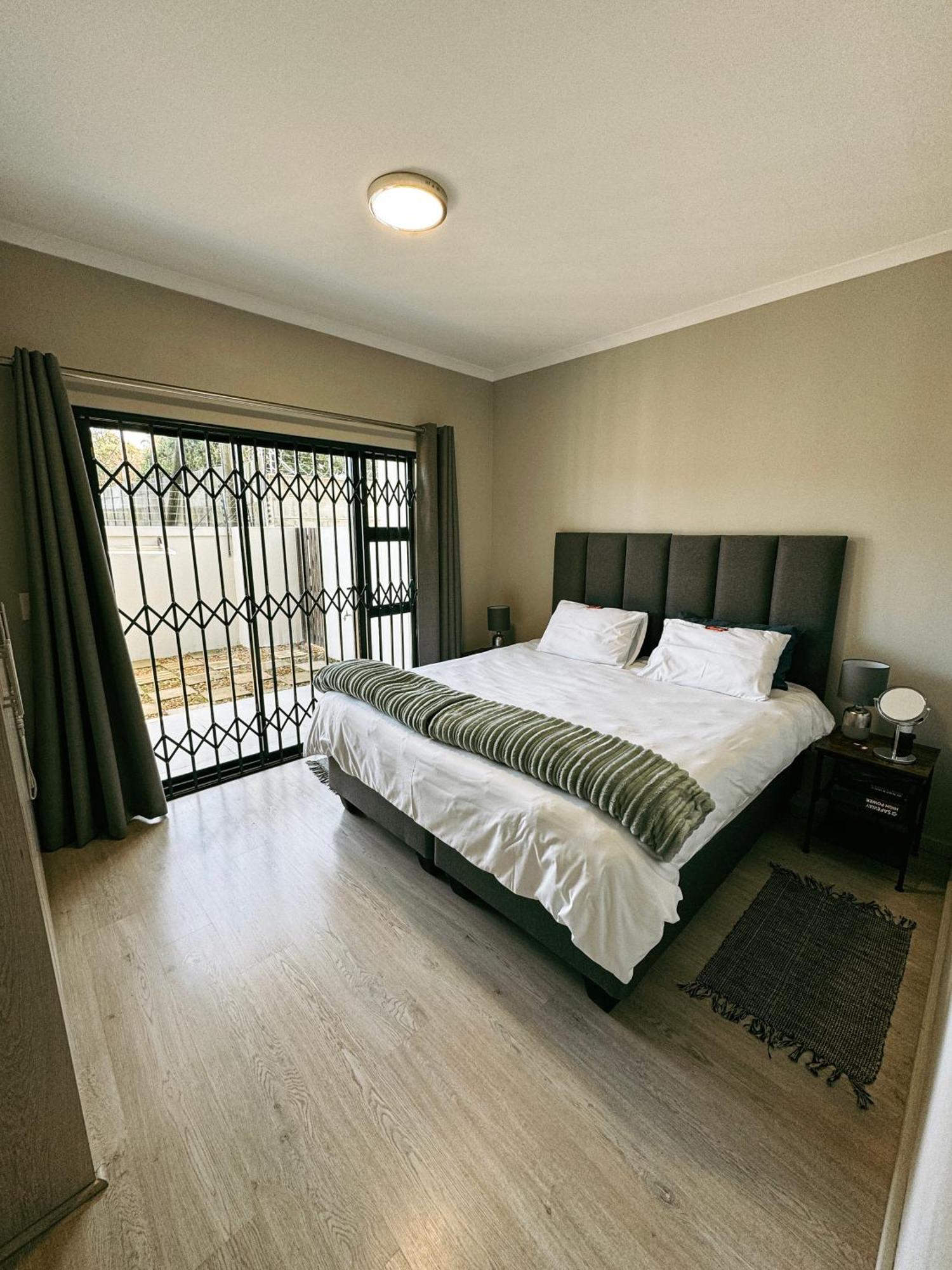 Nemesia Court Apartment Durbanville Exterior photo